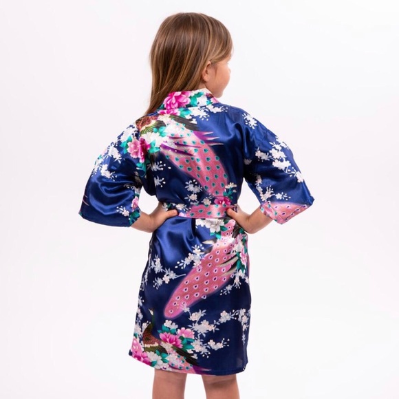 Adorable Floral Peacock Robes 4 MiniMe Princesses - Picture 11 of 15